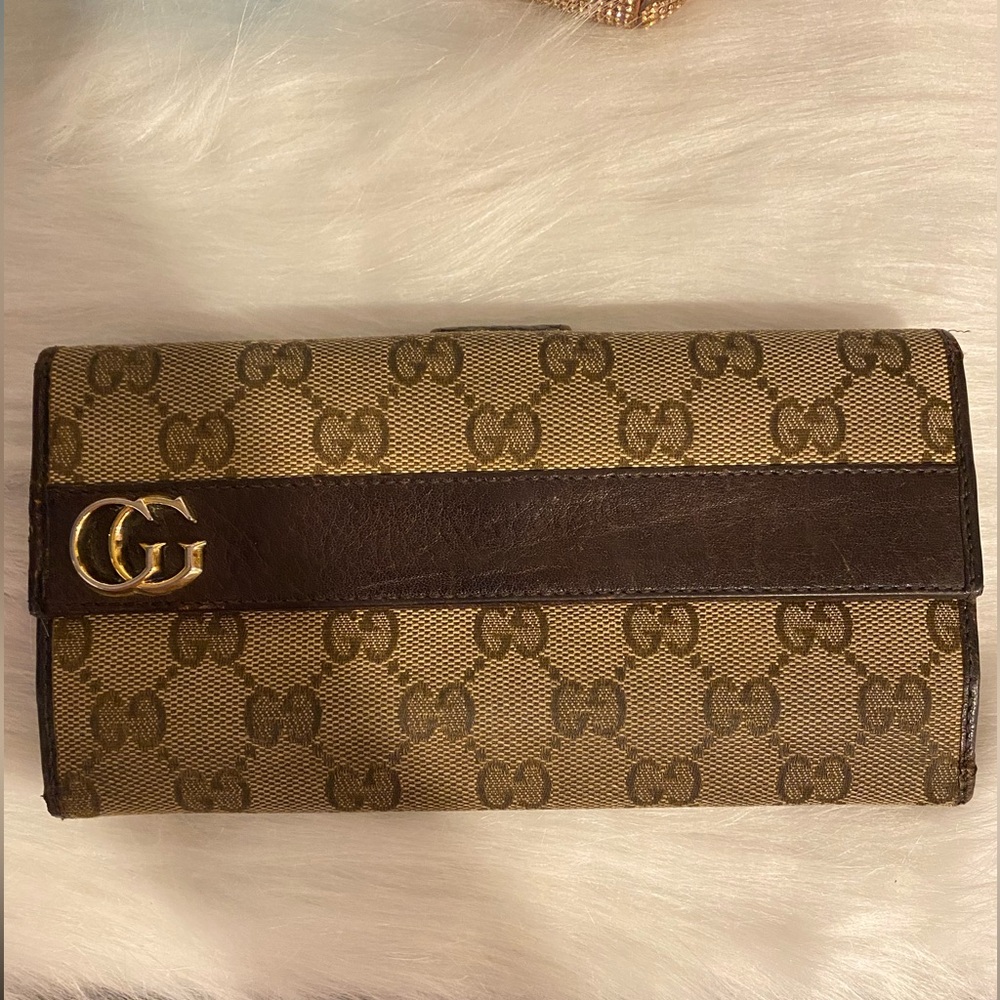 Gucci Long Wallet beautiful condition